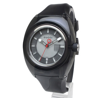 グッチ(Gucci)のグッチ シンク Sync XXL クォーツ 腕時計 ラバー ブラック グレー 黒 137.1 YA137111 箱付 GUCCI（未使用　展示品）(腕時計(アナログ))