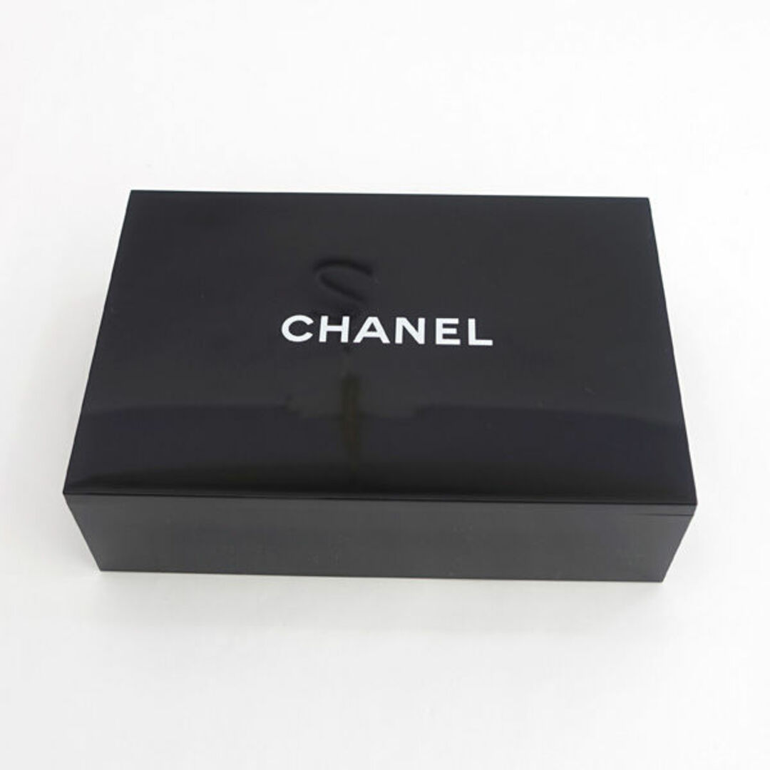 CHANEL(シャネル)のCHANEL / シャネル ◆ミラー付き ノベルティ ジュエリーボックス 小物入れ ブランド【中古】 [0220481176] インテリア/住まい/日用品のインテリア小物(置物)の商品写真