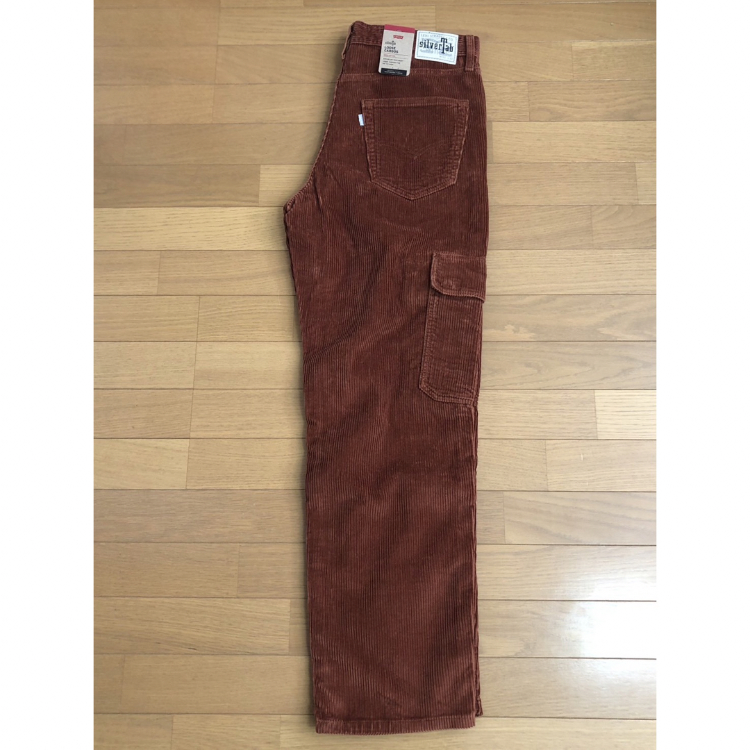 Levi's(リーバイス)のLevi's SilverTab LOOSE CARGOS CORDUROY メンズのパンツ(デニム/ジーンズ)の商品写真