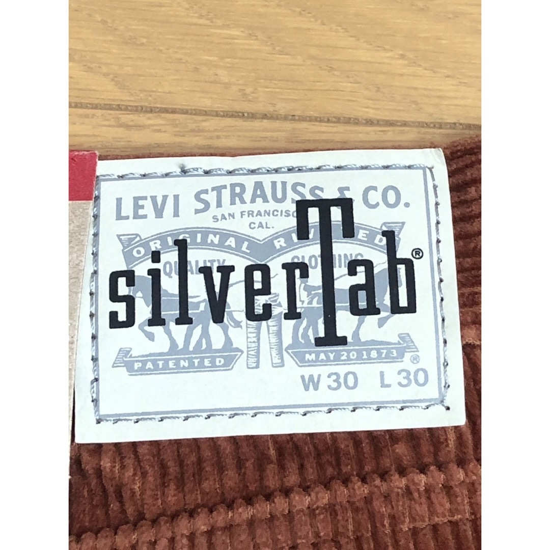 Levi's(リーバイス)のLevi's SilverTab LOOSE CARGOS CORDUROY  メンズのパンツ(デニム/ジーンズ)の商品写真