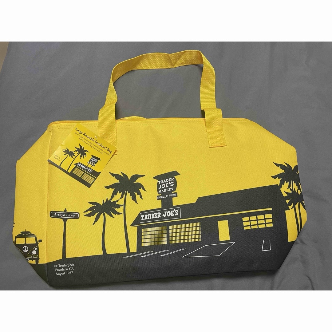 コストコ(コストコ)のTRADER JOE’S トレダージョーズ　保冷バッグ レディースのバッグ(エコバッグ)の商品写真