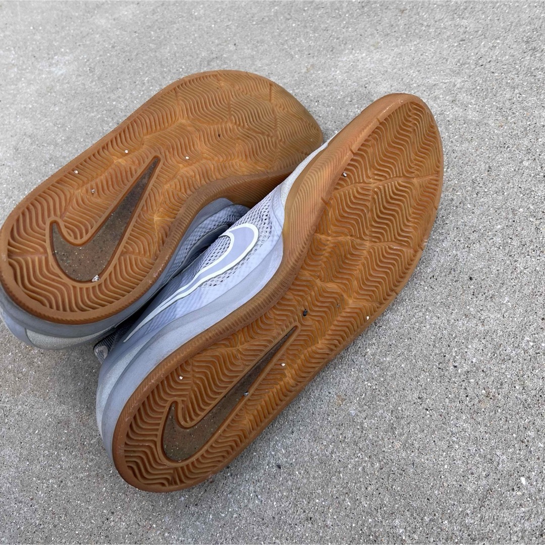 NIKE(ナイキ)のEric Koston 3 Hyperfeel SB 'Grey Gum' メンズの靴/シューズ(スニーカー)の商品写真