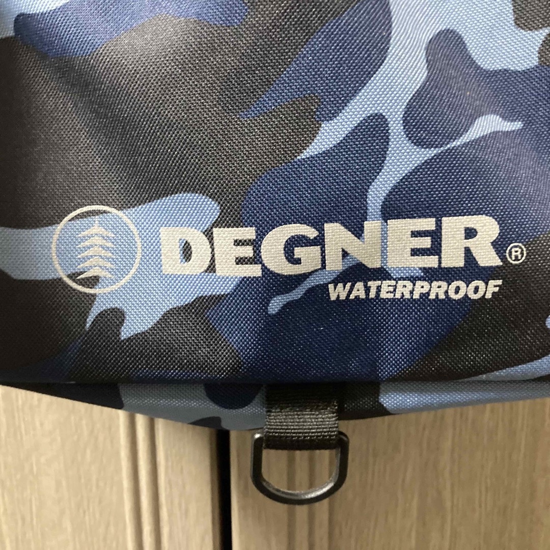 DEGNER(デグナー)のDEGNER デグナー　防水バッグ　10L 訳アリ メンズのバッグ(バッグパック/リュック)の商品写真