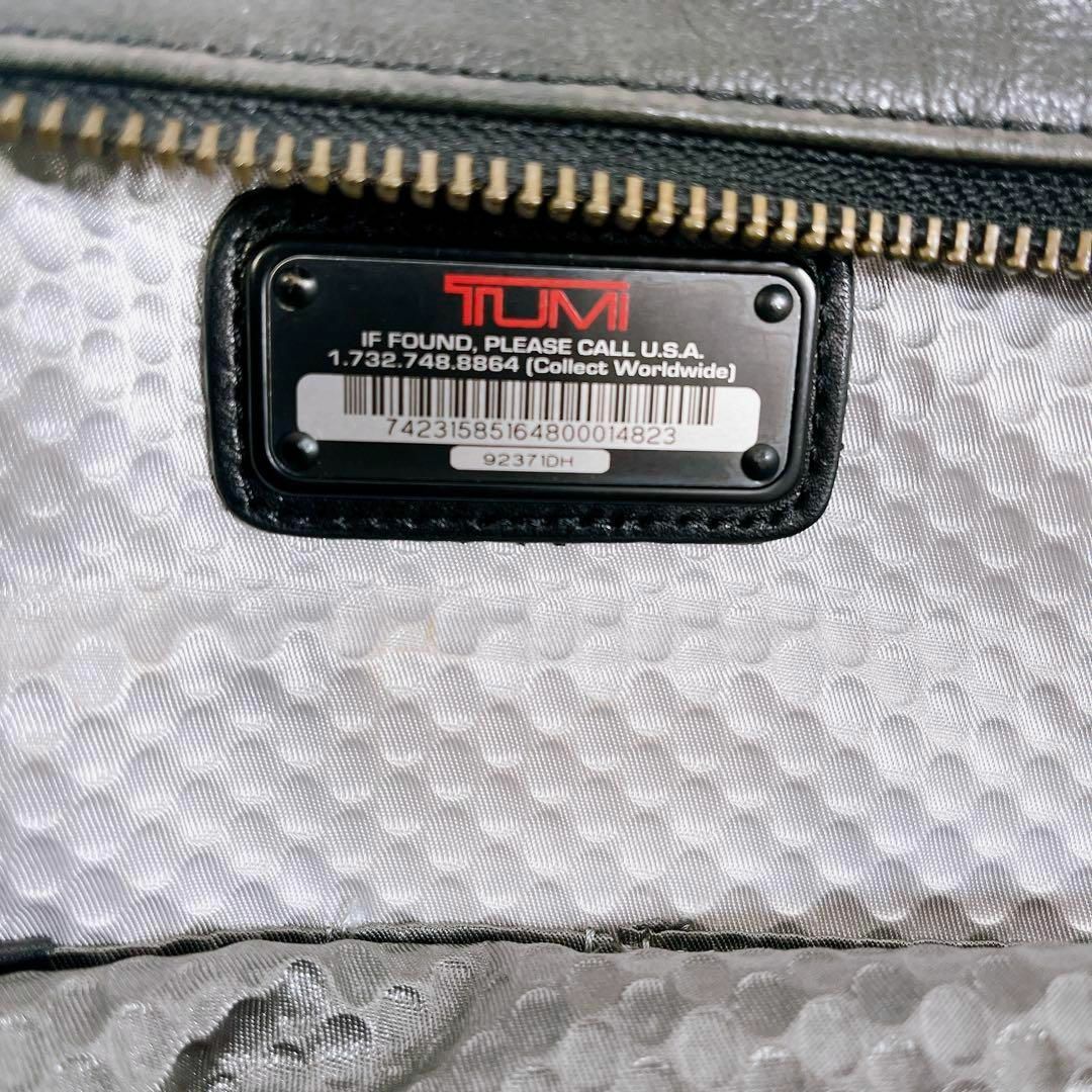 TUMI(トゥミ)のTUMI メッセンジャーバッグ　92371DH   フルグレインレザー 牛革 メンズのバッグ(メッセンジャーバッグ)の商品写真