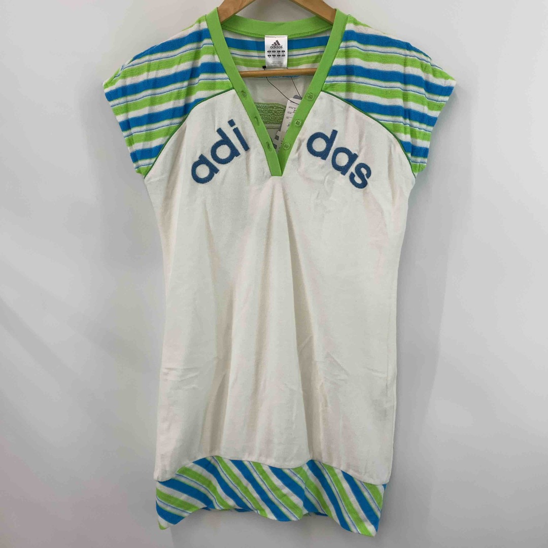 adidas(アディダス)のadidas アディダス レディース  Tシャツ　カットソー　半袖　ロゴ刺繍　Vネック　パイル地 レディースのトップス(Tシャツ(半袖/袖なし))の商品写真