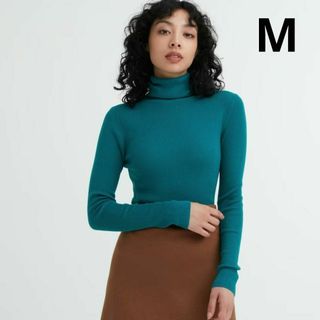 ユニクロ(UNIQLO)のエクストラファインメリノリブタートルネックセーター　M　55グリーン　ユニクロ(ニット/セーター)