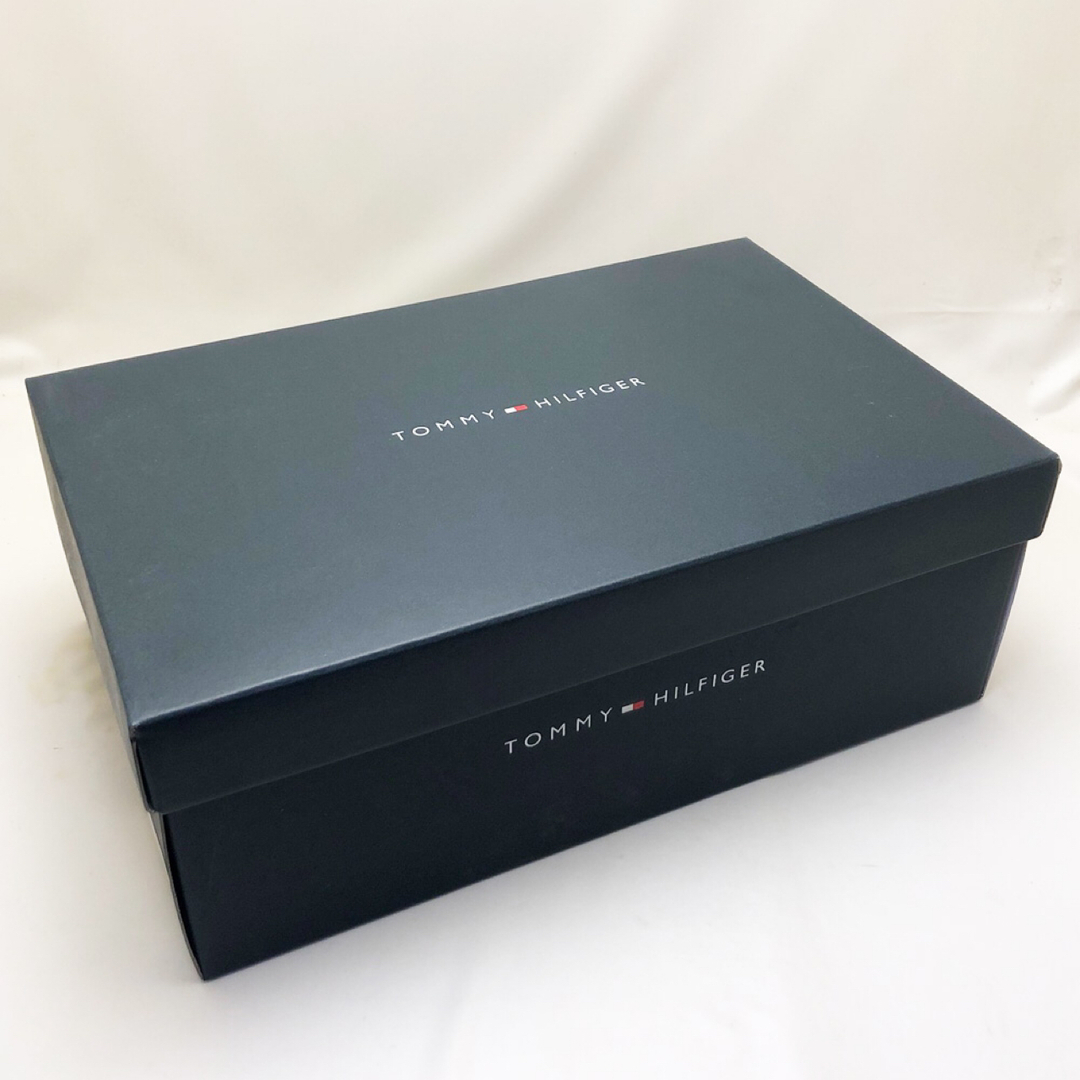 TOMMY HILFIGER(トミーヒルフィガー)の新品 トミーヒルフィガー スニーカー LETICIO ホワイト 25.0cm メンズの靴/シューズ(スニーカー)の商品写真