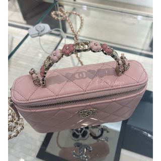 シャネル(CHANEL)の【限定】2024 CHANEL 花ハンドルクラッチ チェーン ヴァニティバッグ (ショルダーバッグ)