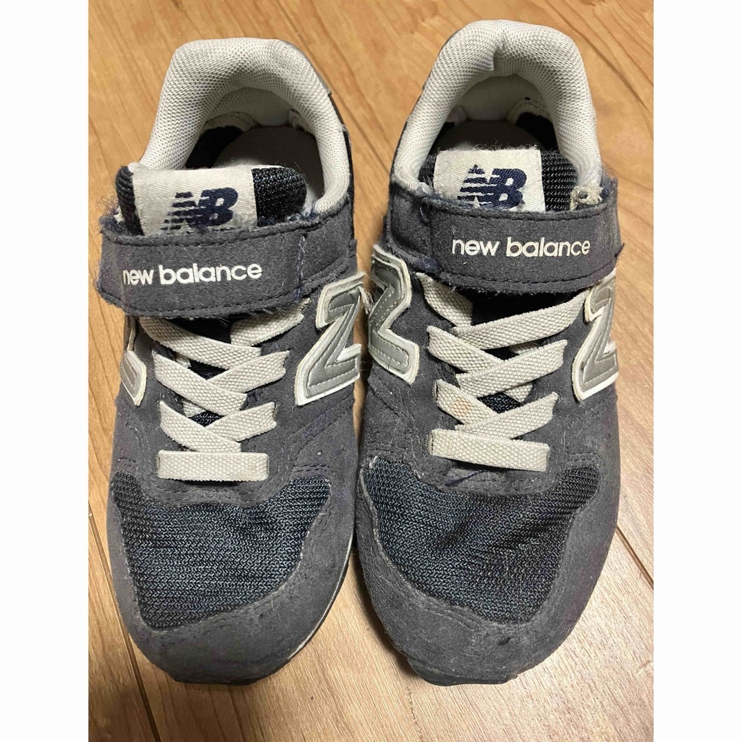 New Balance(ニューバランス)のNewBalance 996 スニーカー マジックテープ  キッズ/ベビー/マタニティのキッズ靴/シューズ(15cm~)(スニーカー)の商品写真