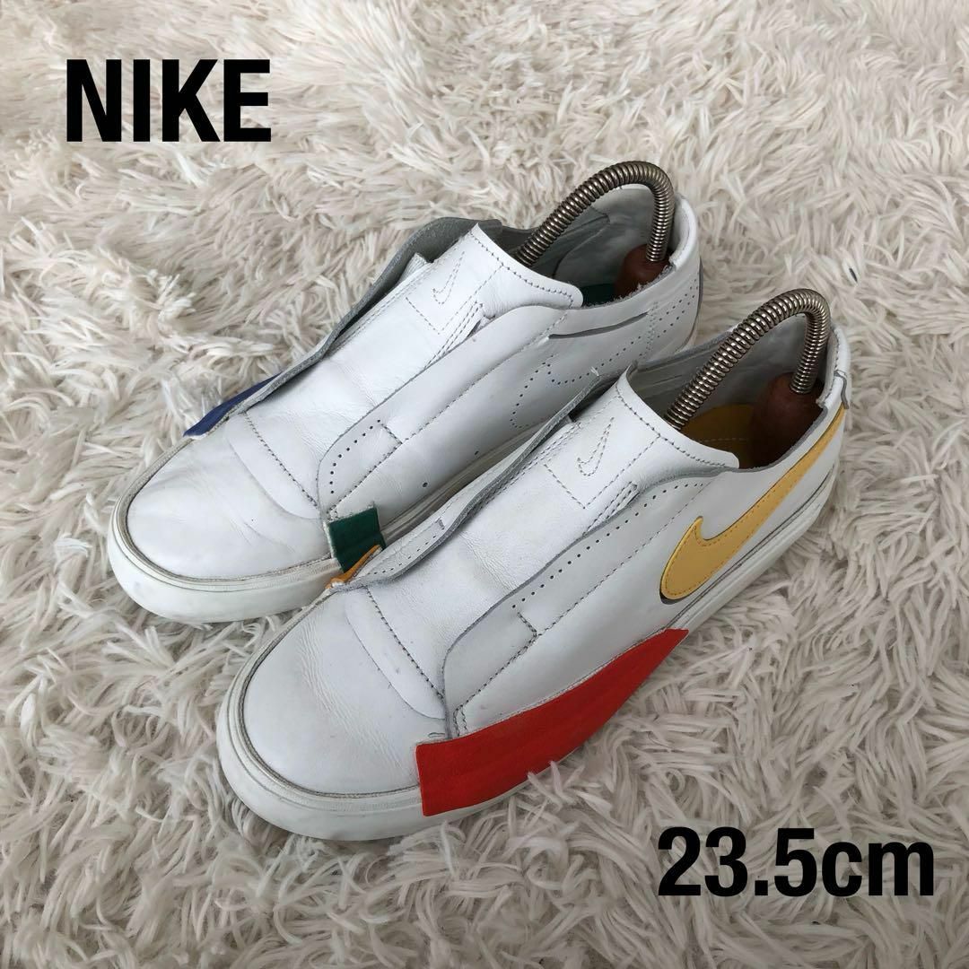 NIKE(ナイキ)のNIKEナイキ　WMNS BLAZER LOW KICKDOWN白マルチカラー レディースの靴/シューズ(スニーカー)の商品写真