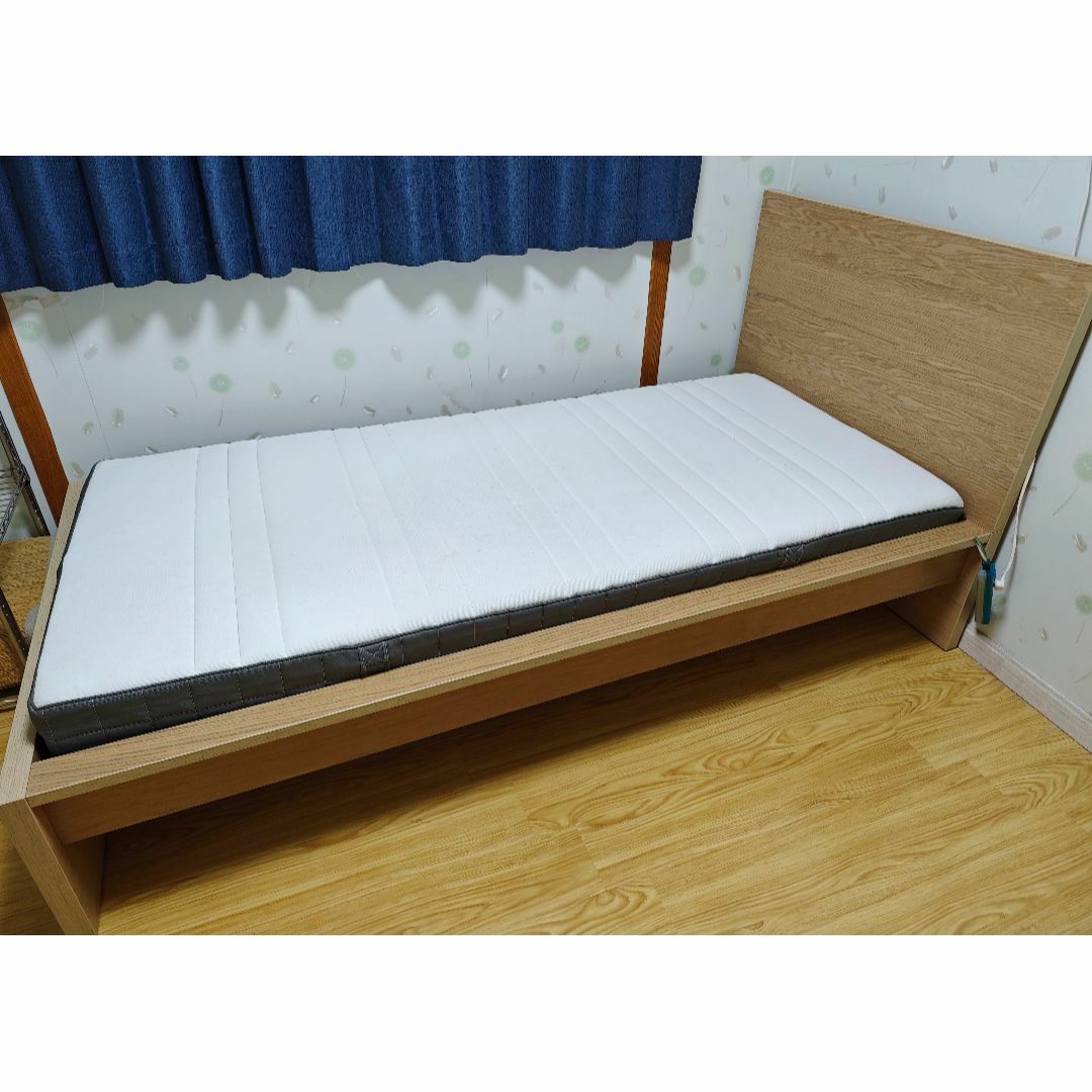 即購入不可 イケア　ikea　シングルベッド マットレス　付き インテリア/住まい/日用品のベッド/マットレス(シングルベッド)の商品写真