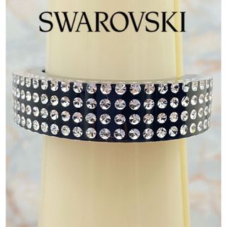 スワロフスキー(SWAROVSKI)のSWAROVSKI スワロフスキー　Resin バングル(ブレスレット/バングル)