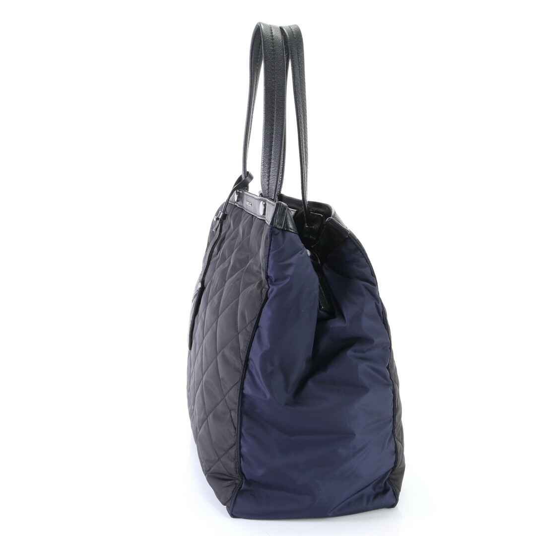 MONCLER(モンクレール)の極美品 モンクレール ホログラムシール付 キルティング ナイロン トート バッグ ショルダー ブラック レザー A4 メンズ EHM R11-3 メンズのバッグ(トートバッグ)の商品写真