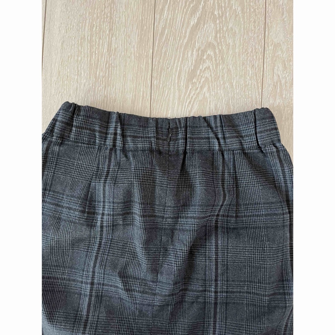 UNIQLO(ユニクロ)のチェックナロースカート レディースのスカート(ひざ丈スカート)の商品写真