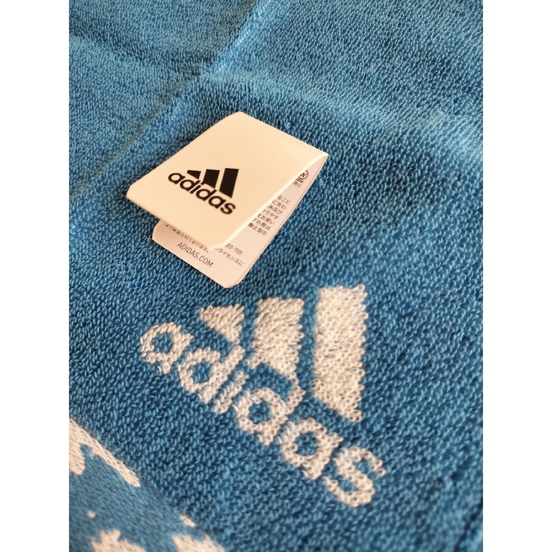 adidas(アディダス)のadidas　アディダス　タオルハンカチ メンズのファッション小物(ハンカチ/ポケットチーフ)の商品写真