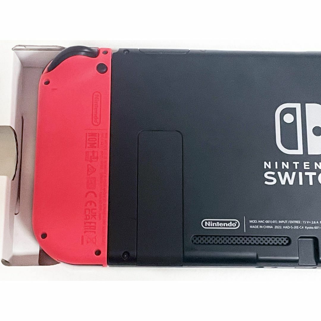 美品 新型 任天堂 スイッチ Switch ブルーレッド 動作確認済 エンタメ/ホビーのゲームソフト/ゲーム機本体(家庭用ゲーム機本体)の商品写真