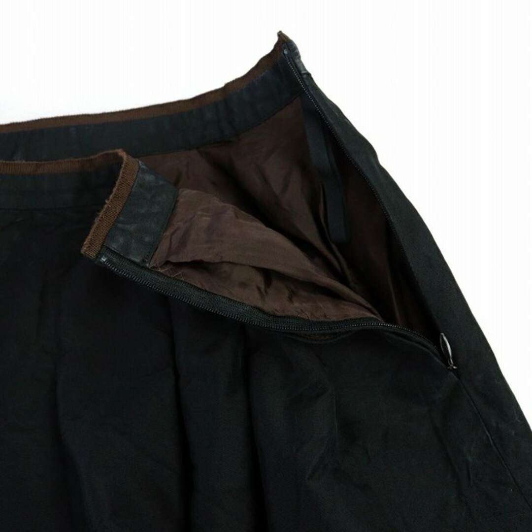 FOXEY(フォクシー)のフォクシー スカート ミニ フレア タック シルク 40 M 黒 ブラック レディースのスカート(ミニスカート)の商品写真