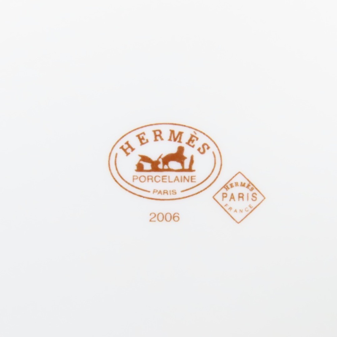 Hermes(エルメス)の未使用品 HERMES エルメス 2006年 VIP顧客限定 スクエア プレート  角皿 食器 インテリア 散歩 皿 陶器 オレンジ ユニセックス【中古】 インテリア/住まい/日用品のキッチン/食器(食器)の商品写真