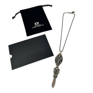 ヨウジヤマモト(Yohji Yamamoto)のGOTHIC Yohji Yamamoto OVAL SKULL DAGGER PENDANT オーバルスカルダガーネックレス 受注生産限定品 定価約25万円 SV 950(ネックレス)