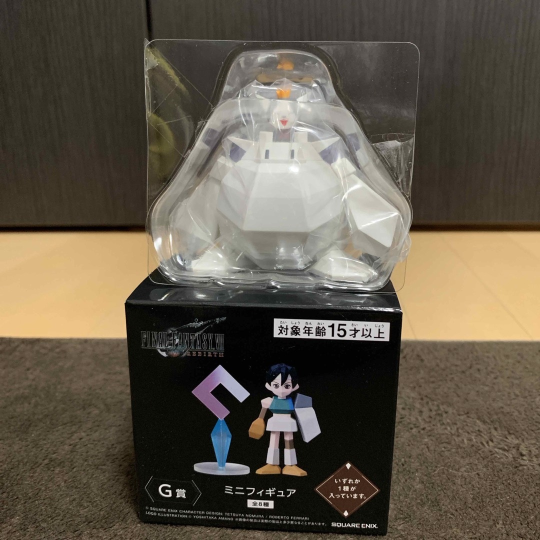 FF発売記念くじ　G賞　ミニフィギュア エンタメ/ホビーのフィギュア(ゲームキャラクター)の商品写真