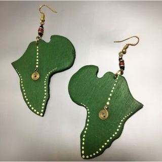 アフリカ大陸　ケニア　ハンドメイド　ウッドピアス(ピアス)