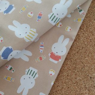 ミッフィー(miffy)のミッフィー(2)(生地/糸)