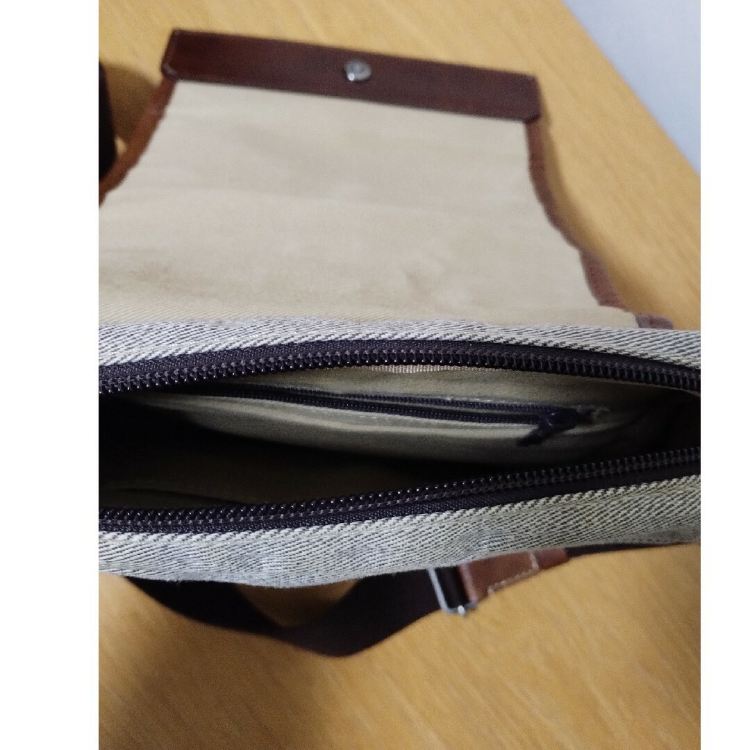 TAKEO KIKUCHI(タケオキクチ)のTAKEO KIKUCHIショルダーバッグ 斜めがけカバン メンズのバッグ(ショルダーバッグ)の商品写真