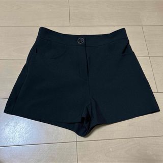 ザラ(ZARA)の美品　ZARA ザラ 黒　ショートパンツ　S(ショートパンツ)