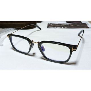 トムフォード(TOM FORD)の【新品】トムフォード FT5862DB 001 52サイズ 日本企画モデル(サングラス/メガネ)