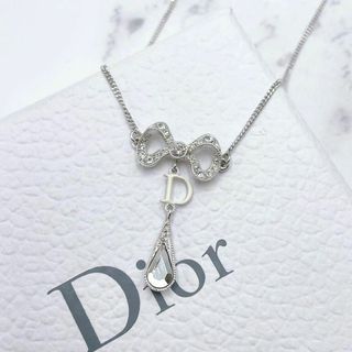 クリスチャンディオール(Christian Dior)の✨希少美品✨ Dior Dロゴ リボン ネックレス ラインストーン シルバー(ネックレス)