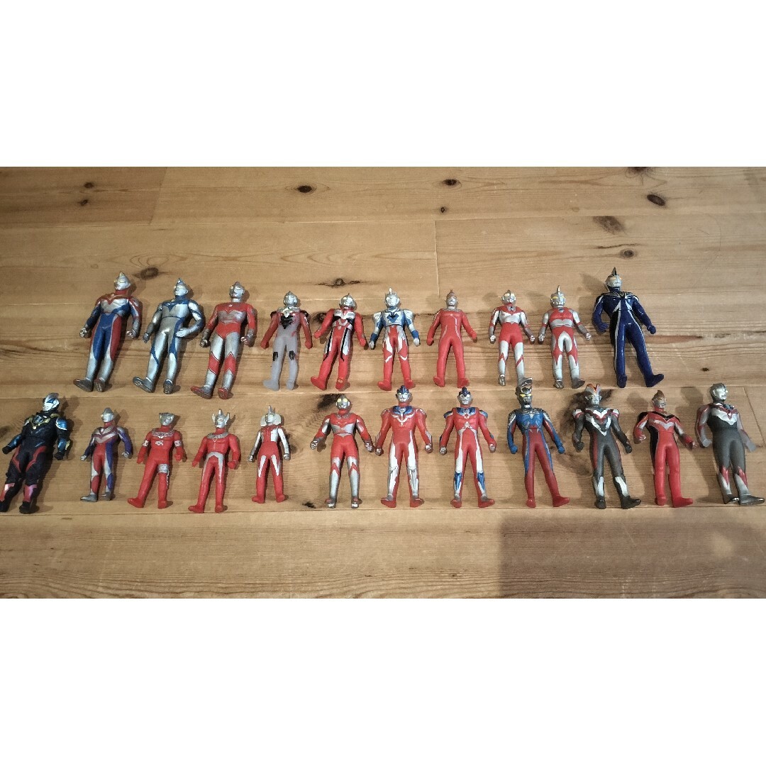 BANDAI(バンダイ)のウルトラマン　ソフビ　20体＋オマケ ハンドメイドのおもちゃ(フィギュア)の商品写真