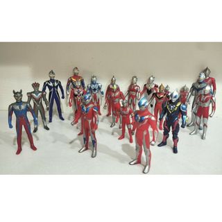 BANDAI - ウルトラマン　ソフビ　20体＋オマケ