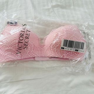 ヴィクトリアズシークレット(Victoria's Secret)のノンワイヤーブラジャー VS Cカップ75 新品タグあり　ピンク(ブラ)