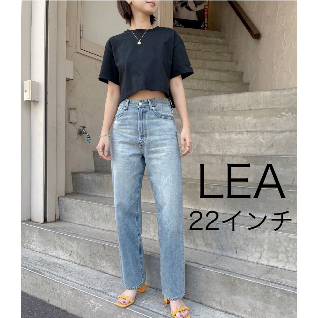 YANUK(ヤヌーク)の【未使用】YANUK/ヤヌーク LEA レア ストレートデニム 22インチ レディースのパンツ(デニム/ジーンズ)の商品写真