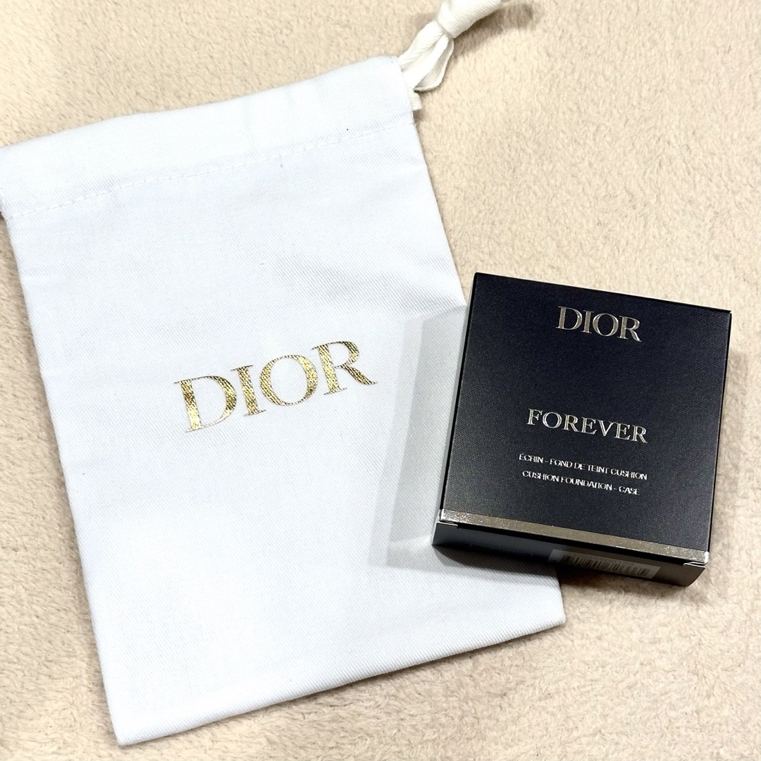 Christian Dior(クリスチャンディオール)のDior ディオールスキン フォーエヴァー クッション ケース ピンク 巾着袋付 エンタメ/ホビーのコレクション(その他)の商品写真