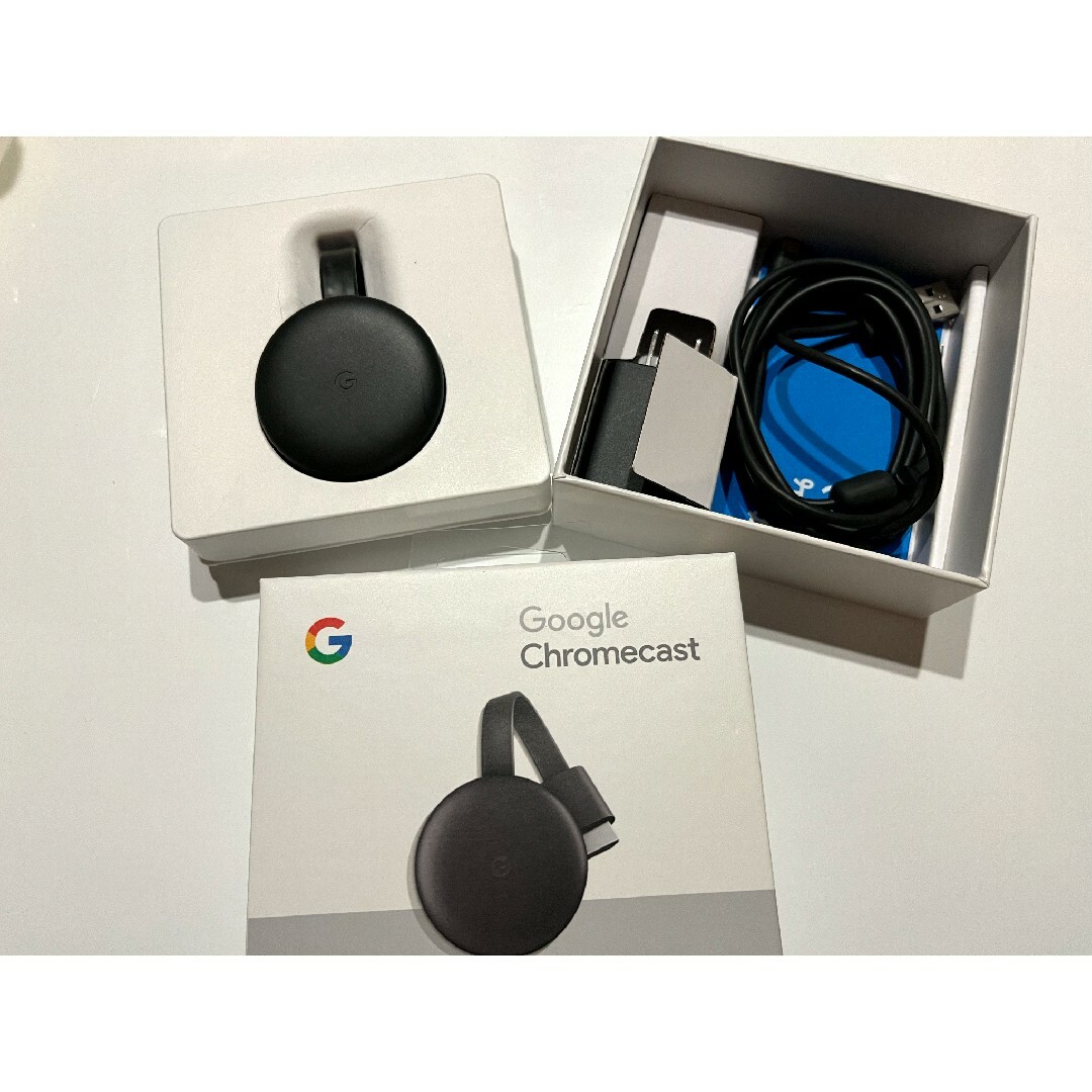 Google(グーグル)のChromecast 第3世代 2018/チャコール スマホ/家電/カメラのスマートフォン/携帯電話(その他)の商品写真