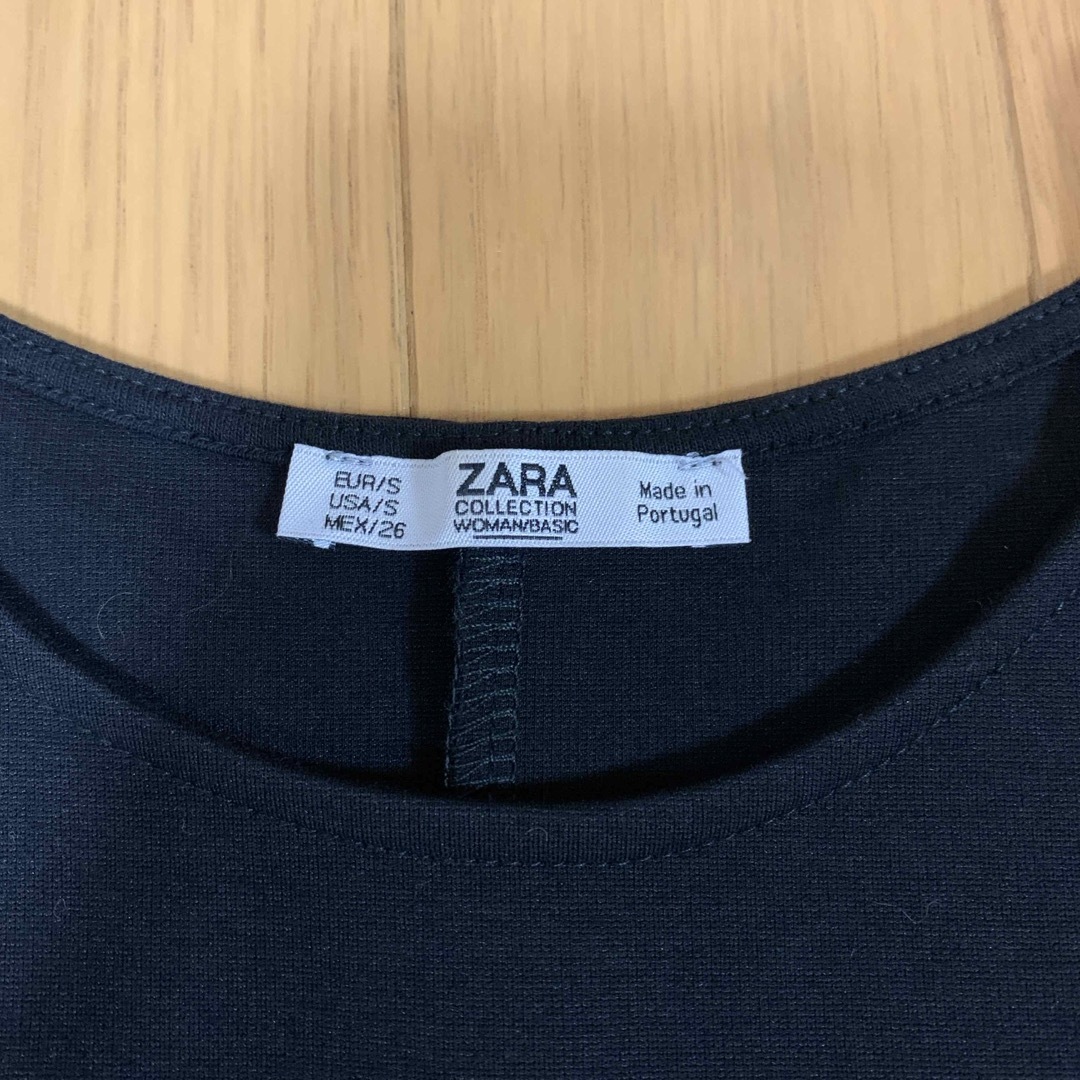 ZARA(ザラ)のZARA フリルトップス　ブラック レディースのトップス(カットソー(半袖/袖なし))の商品写真