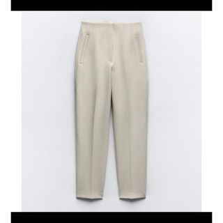 ザラ(ZARA)のZARA ハイウエストパンツ　オフホワイト(クロップドパンツ)