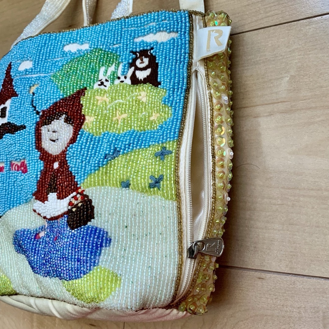 ROOTOTE(ルートート)の激レア　ルートート baby roo 赤ずきんちゃん　総ビーズ刺繍　ミニトート レディースのバッグ(トートバッグ)の商品写真