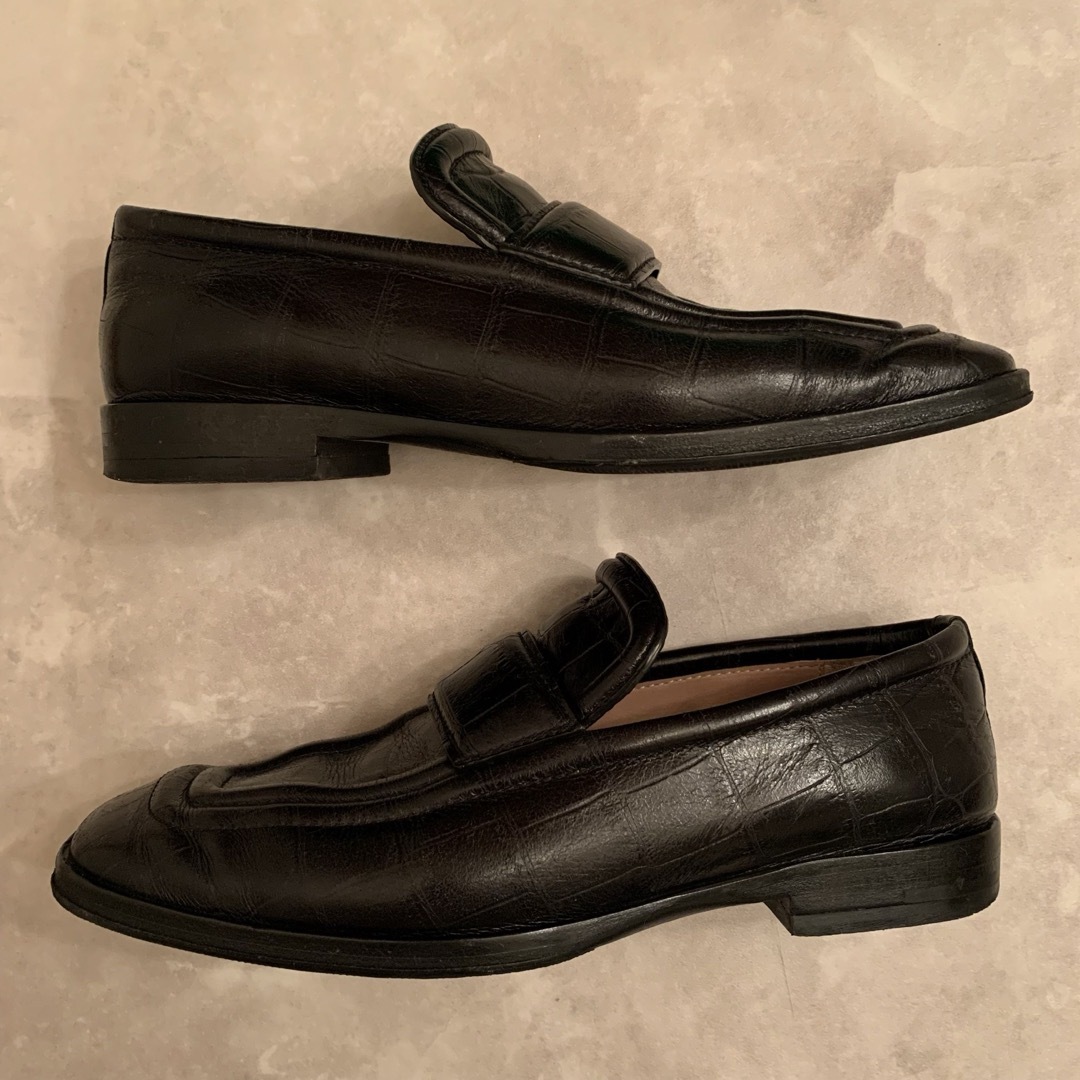 Bottega Veneta(ボッテガヴェネタ)の美品 BOTTEGA VENETA レザーローファー レディースの靴/シューズ(ローファー/革靴)の商品写真