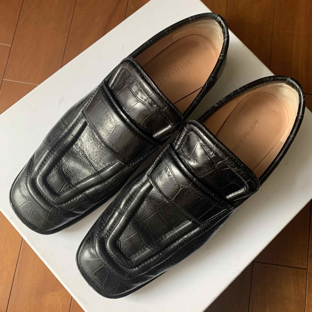 Bottega Veneta(ボッテガヴェネタ)の美品 BOTTEGA VENETA レザーローファー レディースの靴/シューズ(ローファー/革靴)の商品写真