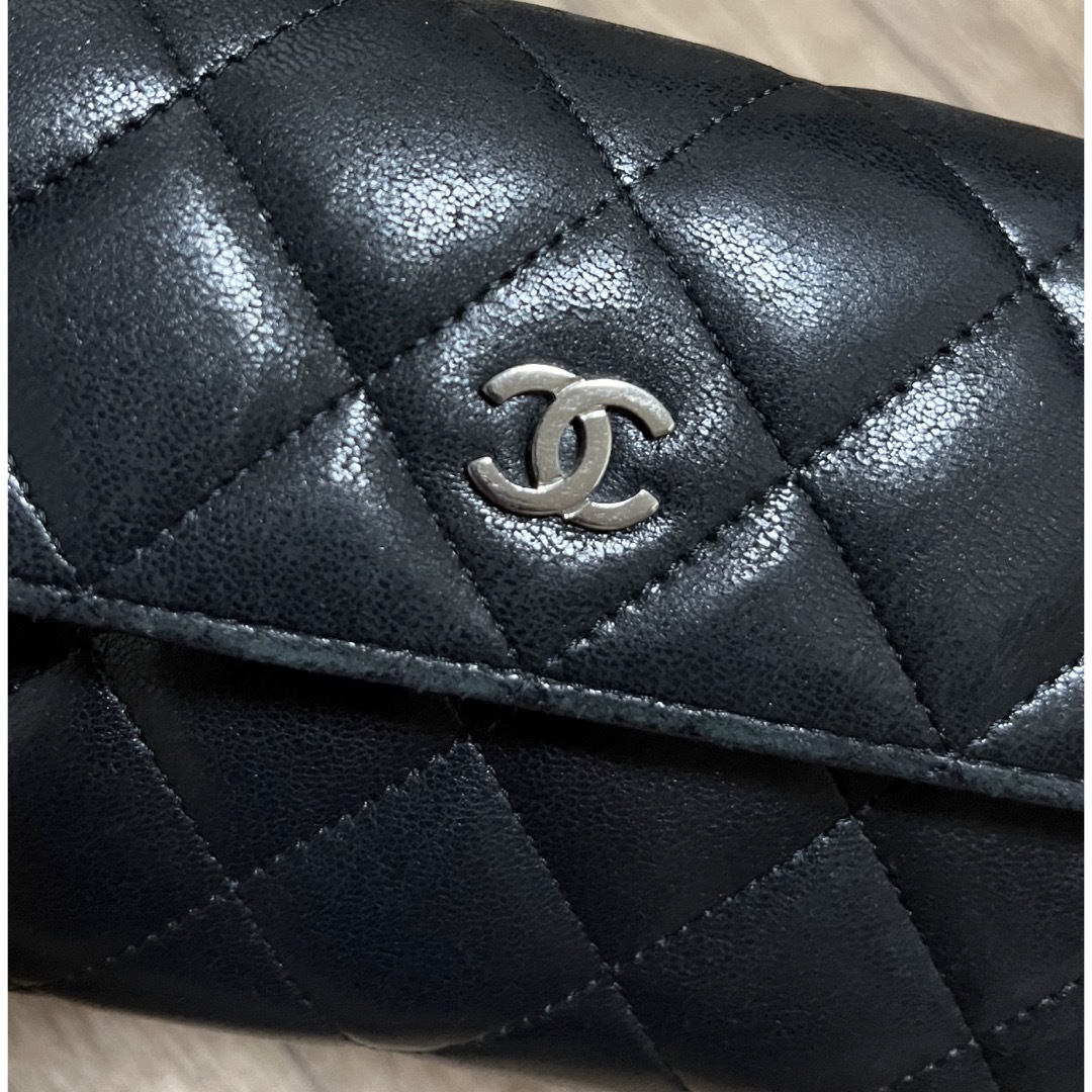 CHANEL(シャネル)のシャネル ラムスキン ココマーク ブラック シルバー金具  長財布 レディースのファッション小物(財布)の商品写真