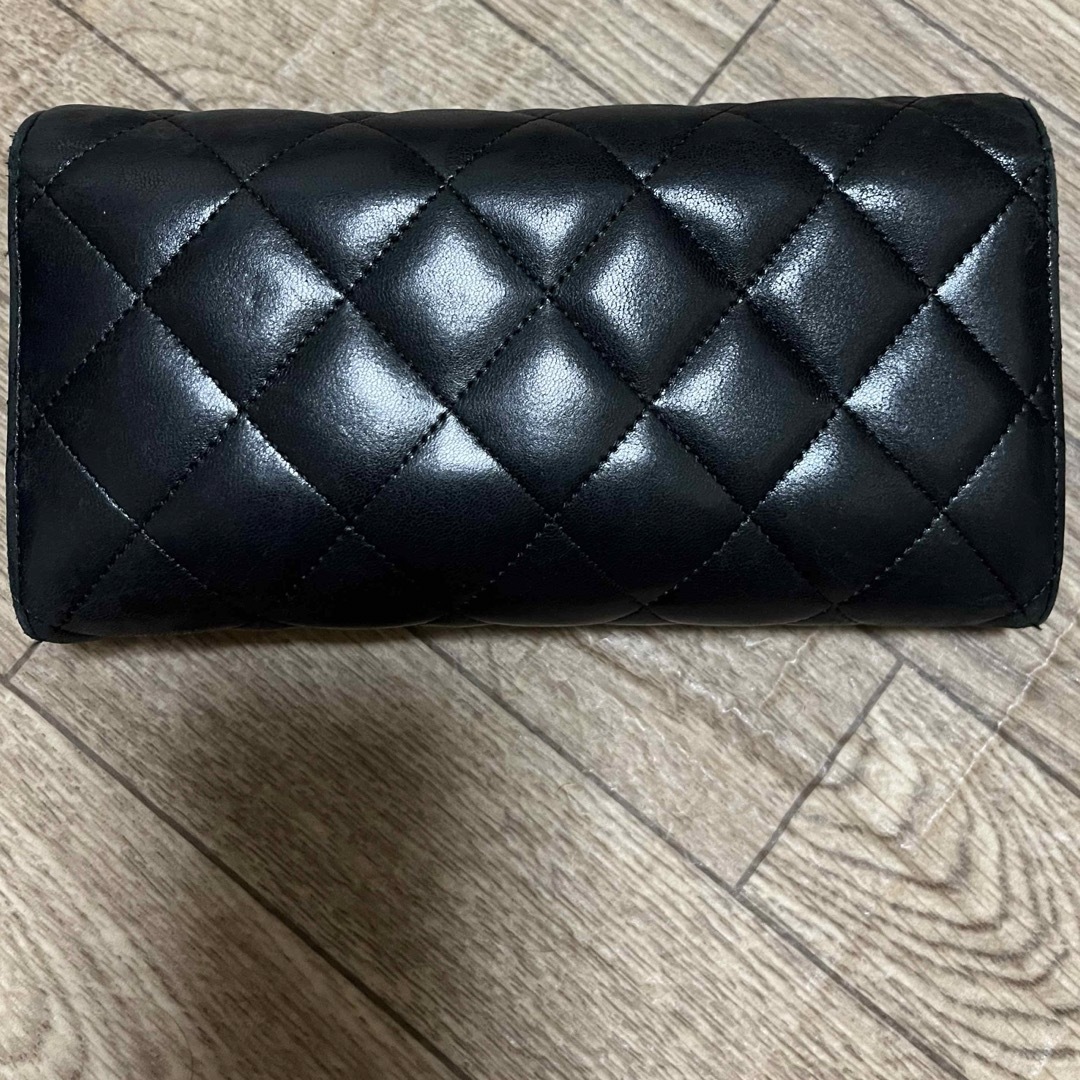 CHANEL(シャネル)のシャネル ラムスキン ココマーク ブラック シルバー金具  長財布 レディースのファッション小物(財布)の商品写真