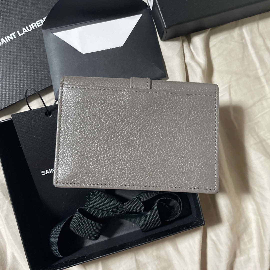 Saint Laurent(サンローラン)のSAINT LAUREN カードケース レディースのファッション小物(名刺入れ/定期入れ)の商品写真