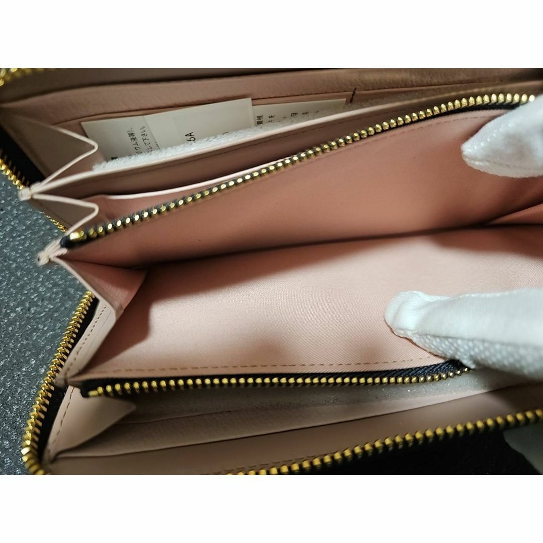 Epoi(エポイ)のEpoi エポイ　タイル　ラウンドファスナー　財布　新品未使用 レディースのファッション小物(財布)の商品写真