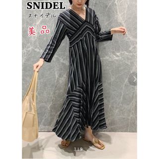 スナイデル(SNIDEL)の【美品】snidel スナイデル　ロングワンピース　ワンピース　ストライプ(ロングワンピース/マキシワンピース)