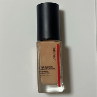 シセイドウ(SHISEIDO (資生堂))のシンクロスキン　ラディアントリフティング　ファンデーション 資生堂(ファンデーション)