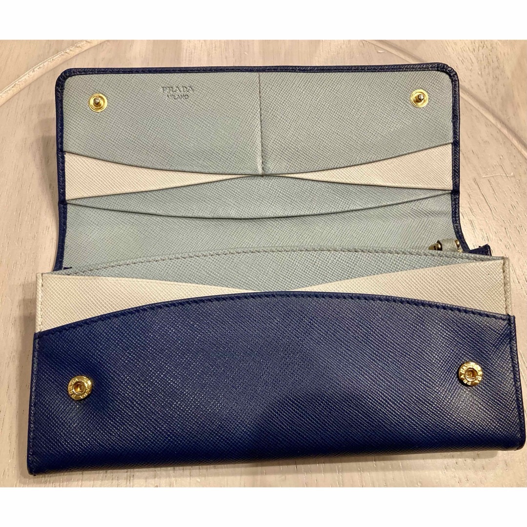 PRADA(プラダ)のジル様専用 【美品】希少✨PRADA 長財布　サフィアーノ　バイカラー　ブルー  レディースのファッション小物(財布)の商品写真