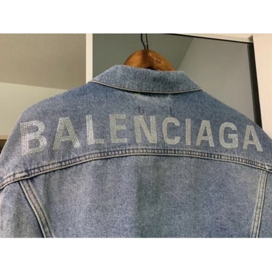 Balenciaga(バレンシアガ)の23万バレンシアガ　スワロフスキー　ロゴデニムバック　　値下げ交渉可能です メンズのジャケット/アウター(Gジャン/デニムジャケット)の商品写真