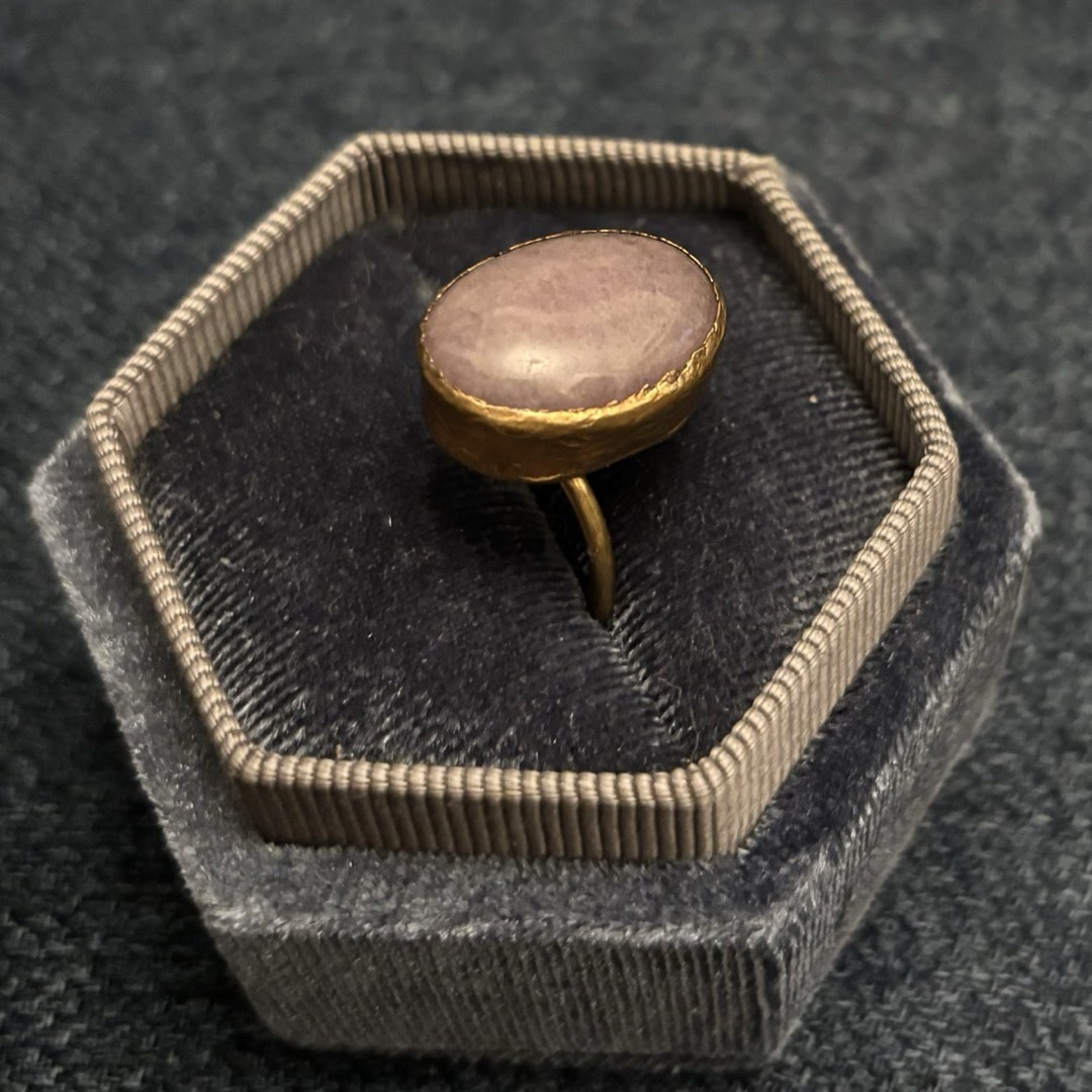 Bijumam ビジュマム  ワンストーンリング 天然石 ブラス素材 レディースのアクセサリー(リング(指輪))の商品写真